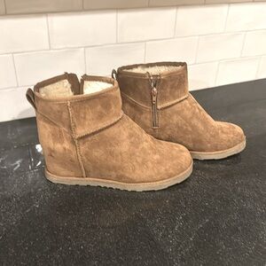 Suede fleece lined mini boot